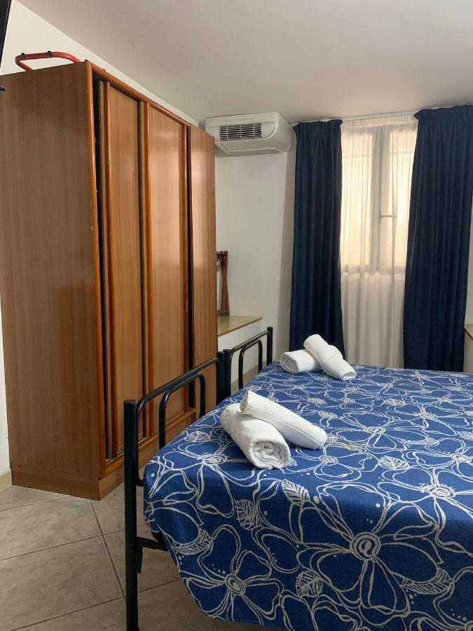 Hotel Villa Isola Rimini Buitenkant foto